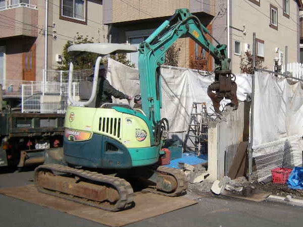 鉄筋入りコンクリ解体